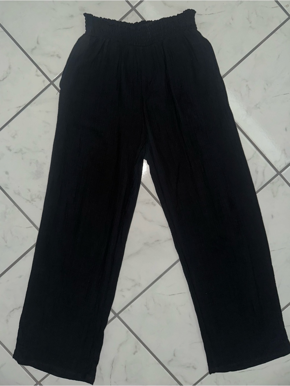 Time and Tru Black Elastic-Waist Relaxed Jogger Pants - Picture 2 of 4